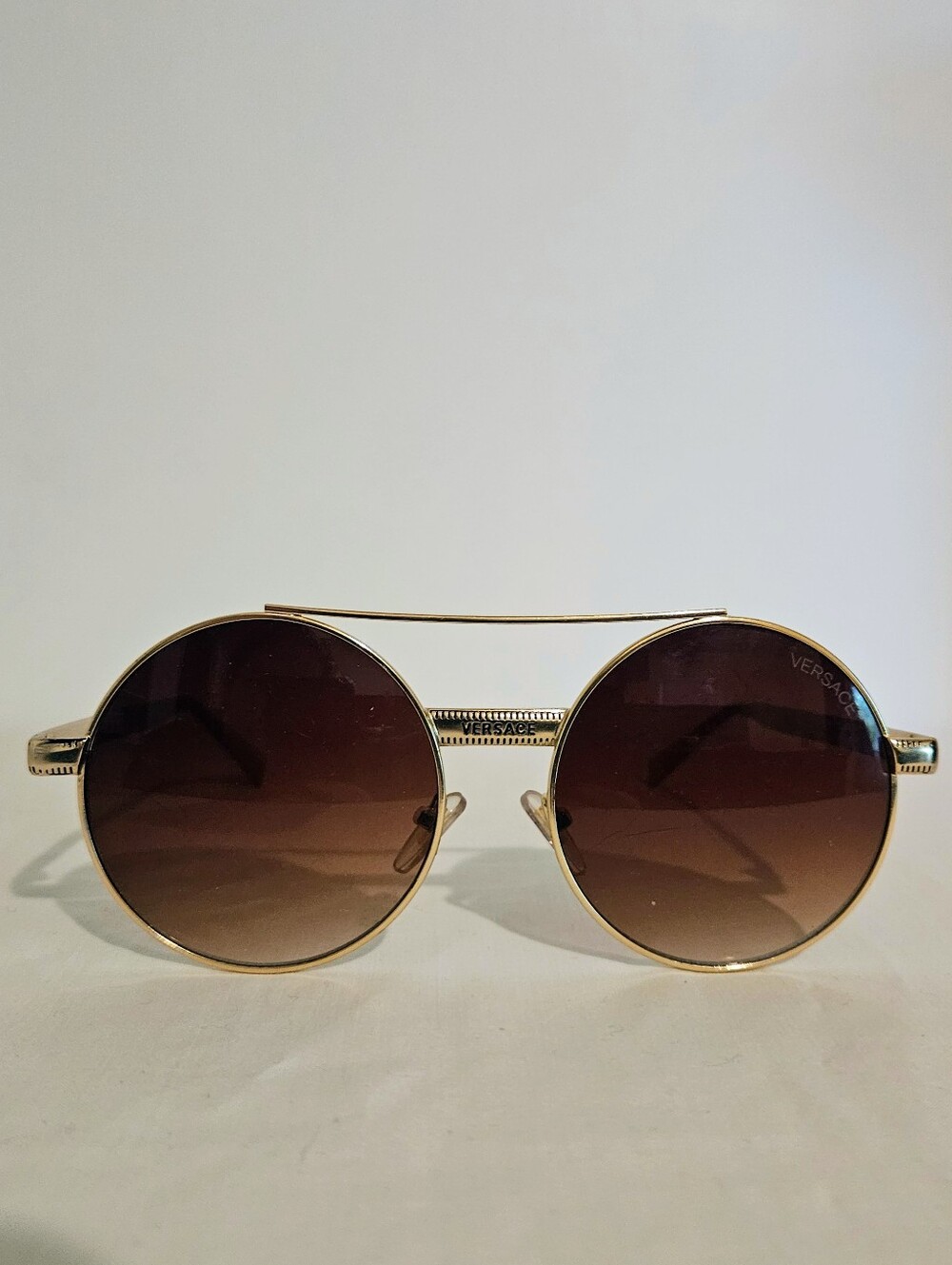 Versace VE2210 Gold Round Sunglasses – Authentic Frame – AS IS / Lenses Scratch